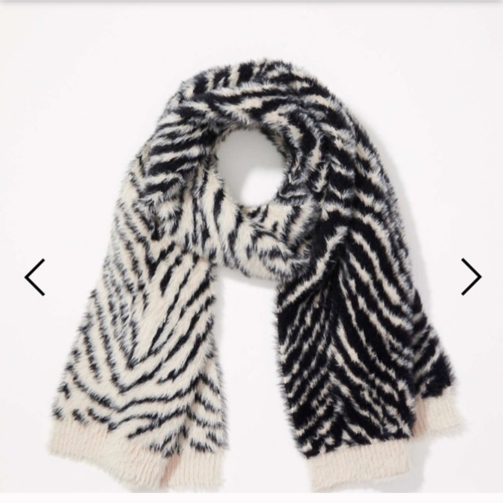 🦓 Loft Zebra Print Scarf 🦓